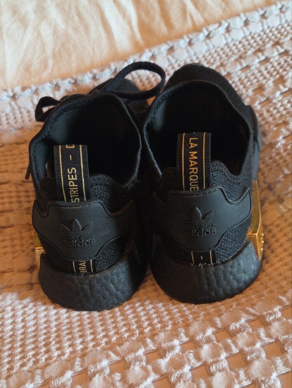 Black & Gold Adidas Athletic Lace-Up Sneakers Size 9 - Picture 3 of 4